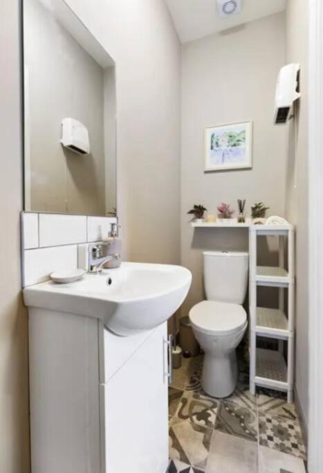 都柏林Private Cosy Studio - A1 Location公寓 外观 照片